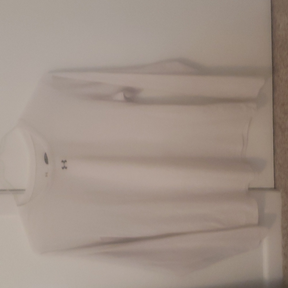 Under Armour long sleeve t shirt